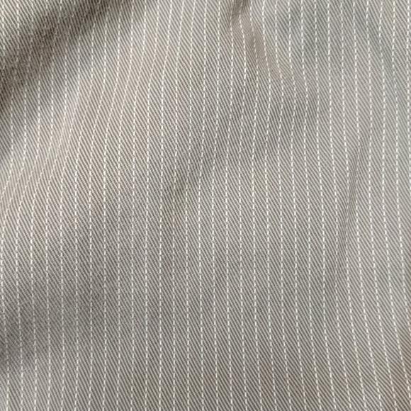 Woman's gray Eddie Bauer pants - Picture 5 of 9